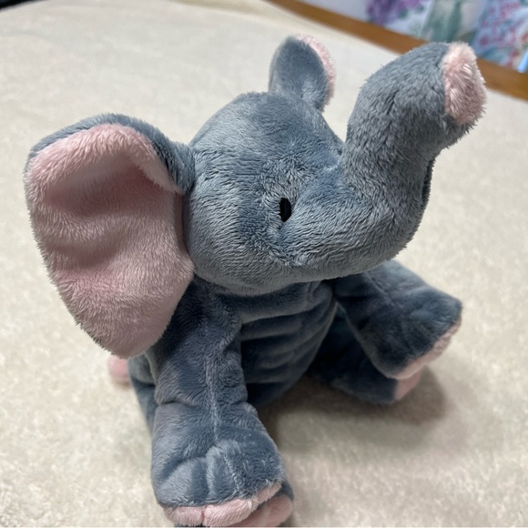 TY Pluffies - 2010 Winks the Grey Elephant - Picture 2 of 10